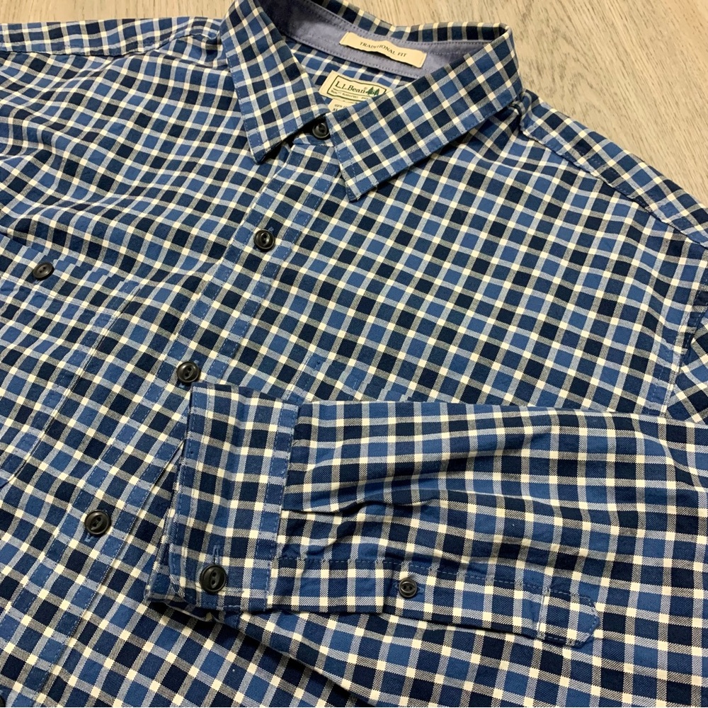 L.L. Bean Mens Button Up Flannel Shirt XL Tall XLT Blue White Plaid Traditional